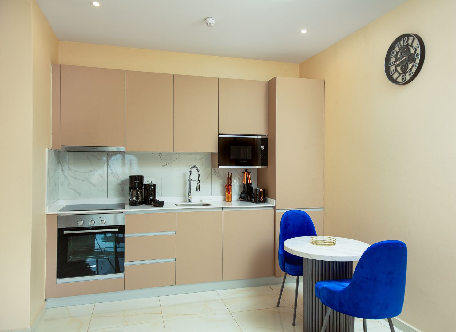 Nova 816 Rd (3 of 11)